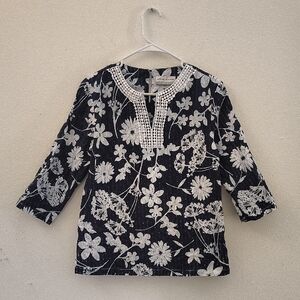 Alfred Dunner Blue & White Floral Embroidered Blouse – Size 8P